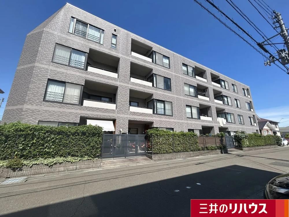 4LDK Apartment in Tagu, Miyagino - Photo 1