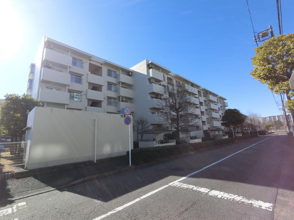3LDK Apartment Near Keikyu Tominaka Station - Photo 1