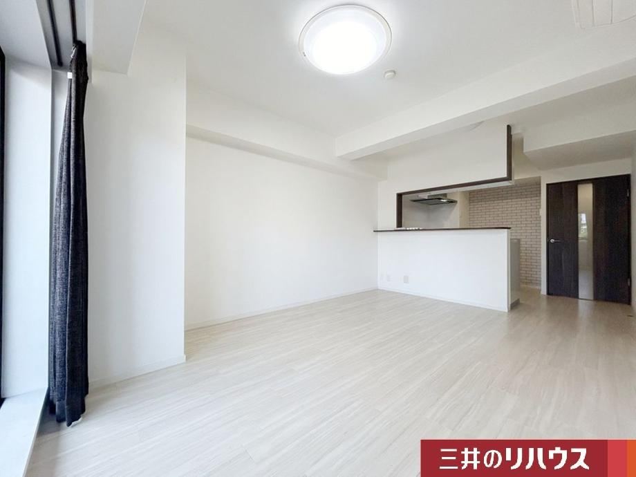 2LDK apartment in Chuo Ward, Kobe, Hyogo - Photo 1