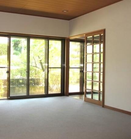 Charming 5LDK+S Detached House in Shin-Koyo - Photo 1