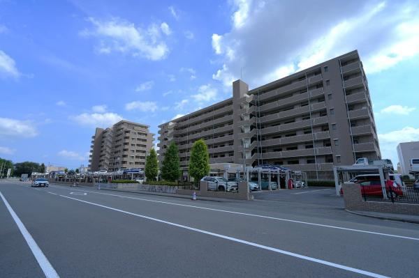 Conveniently Located 3LDK Apartment in Kasahara - Photo 1