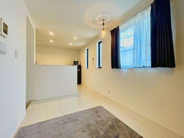 Well-Equipped 3LDK House Near Hachihiro Station - Photo 1