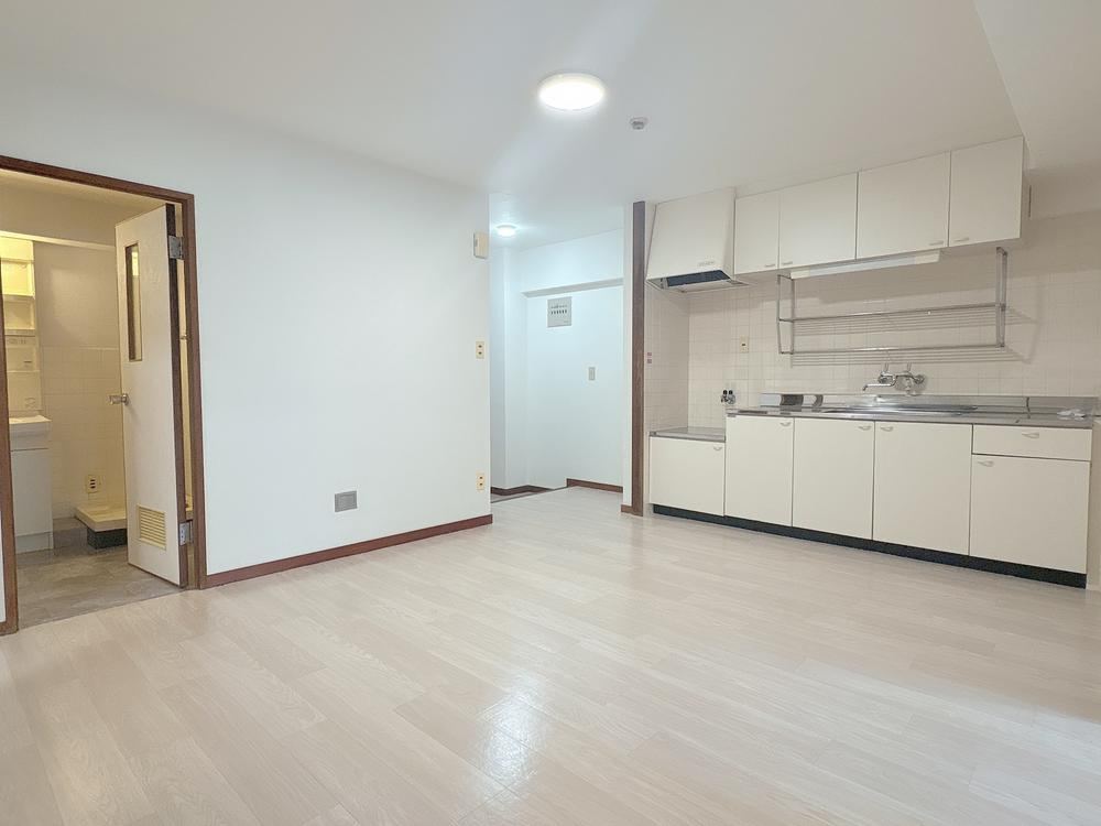 3DK apartment in Nishi Ward, Hiroshima - Photo 1