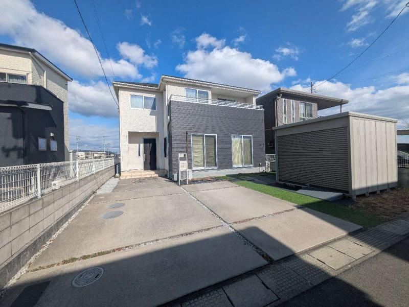 Stylish 4LDK House in Ichinomiya, Takamatsu - Photo 1