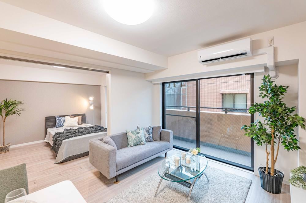 Renovated 3LDK Apartment in Yokohama with Modern Amenities - Photo 1