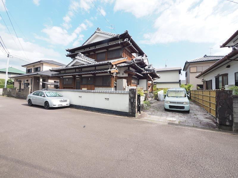 Charming 5DK+S Home in Hyogo Minami - Photo 1