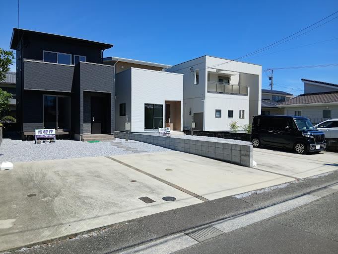High-Performance New Build in Sosho - Photo 1