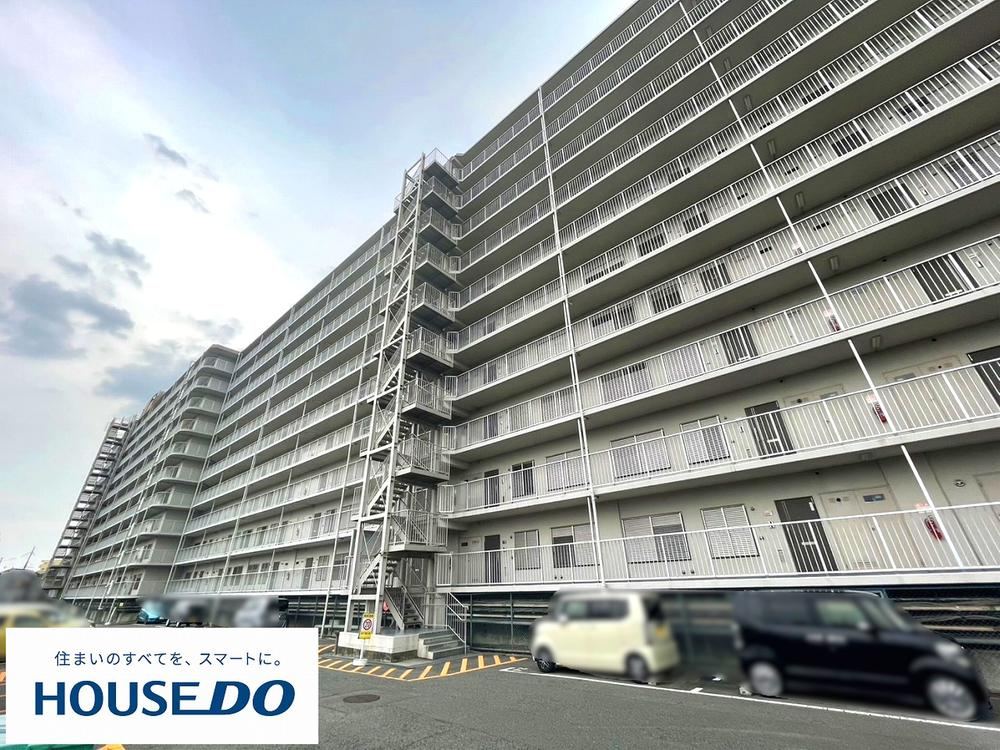 3LDK apartment in Hirakata, Osaka - Photo 1