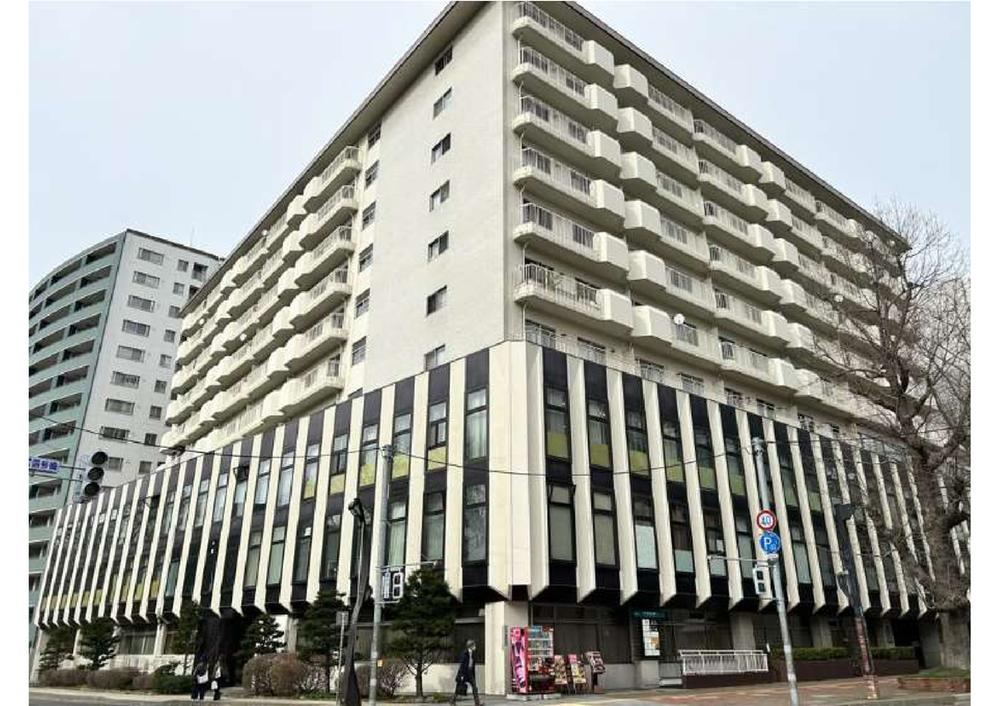 1LDK Apartment with Dual Access to Sapporo and JR Station - Photo 1