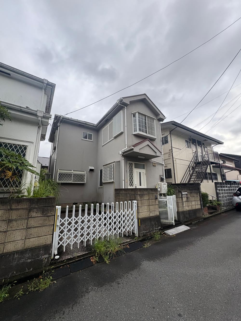 Conveniently Located 4DK House in Higashi-Jogyo, Yokohama - Photo 1