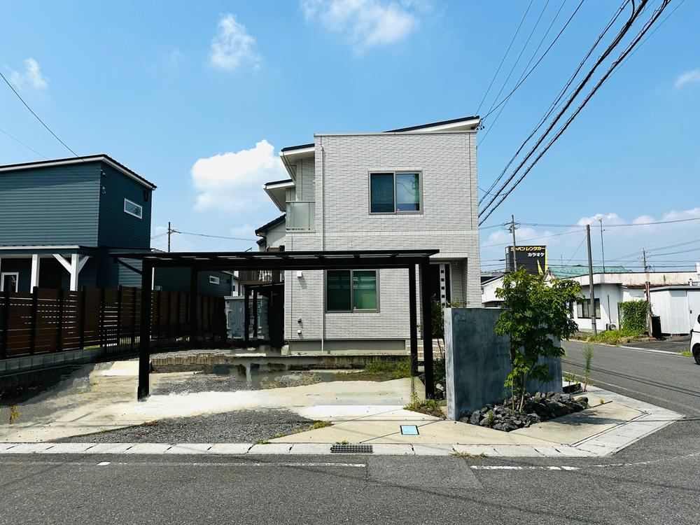 Modern All-Electric Home with Floor Heating in Hashima City - Photo 1