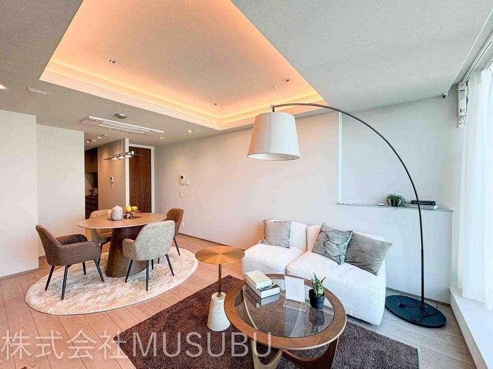 2LDK apartment in Minato Ward, Tokyo - Photo 1