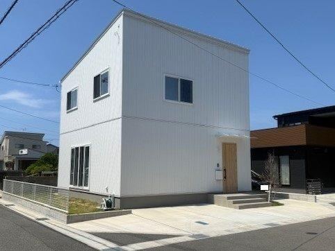 Modern 4LDK House in Shimonoseki - Photo 1