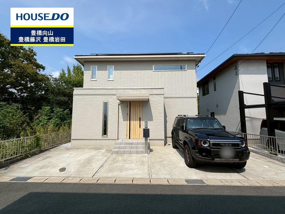 Contemporary 3LDK Home in Iwaya - Photo 1