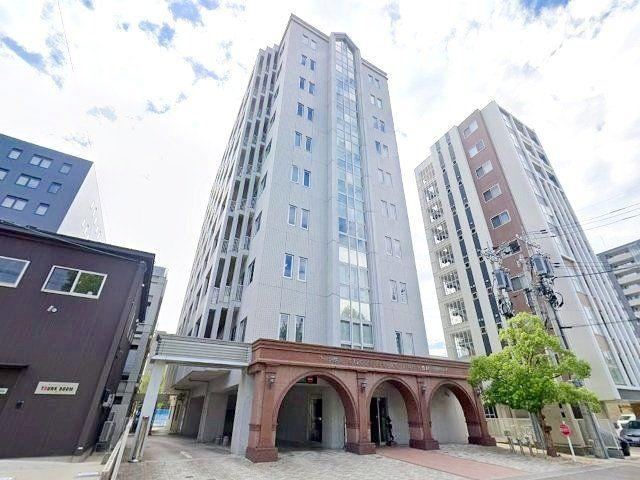 4LDK apartment in Kanazawa, Ishikawa - Photo 1