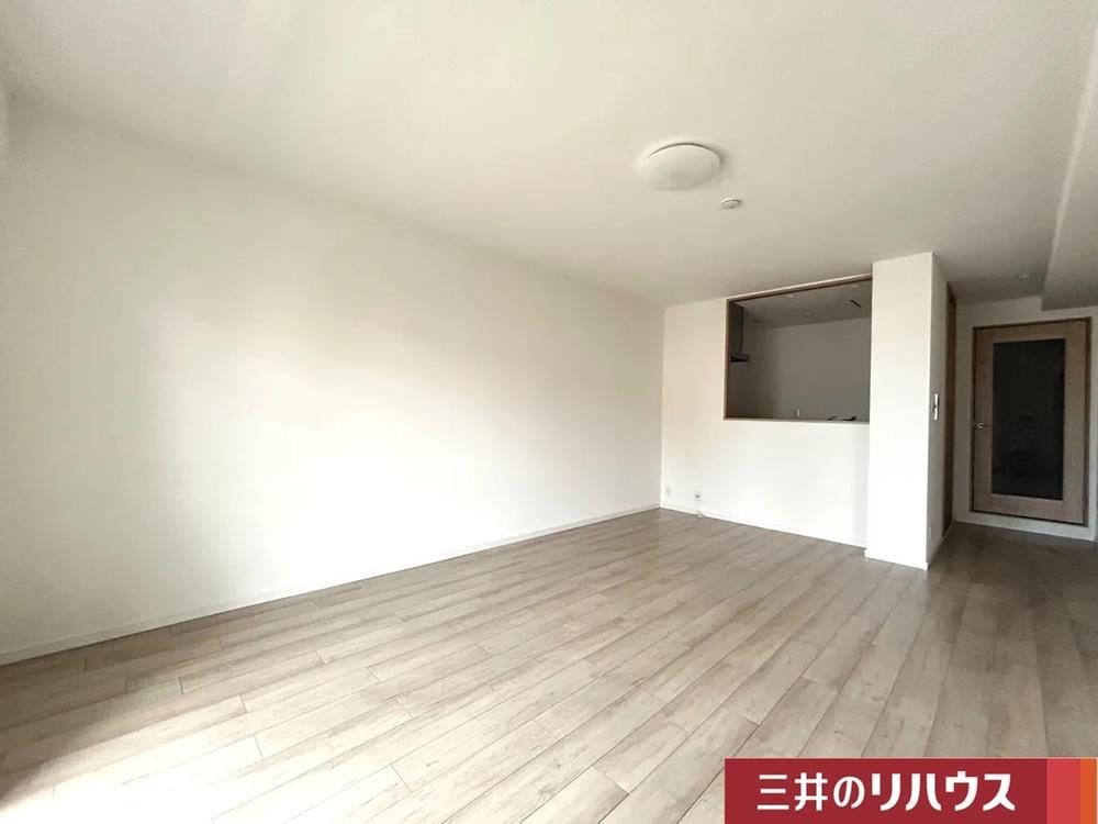 3LDK apartment in Nada Ward, Kobe, Hyogo - Photo 1