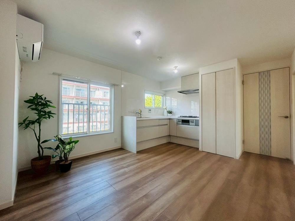 3DK apartment in Asahi Ward, Yokohama, Kanagawa - Photo 1