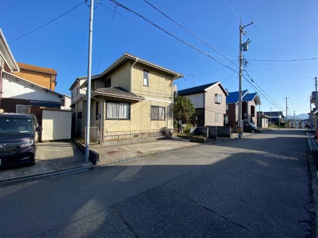 4LDK House in Matsugaoka, Kaga City - Photo 1