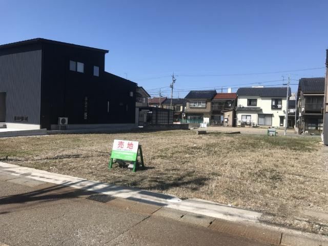 284 m² land in Komatsu, Ishikawa - Photo 1