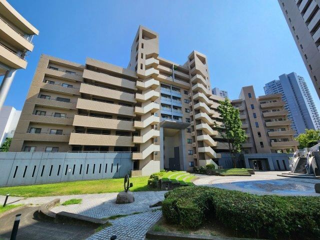 4LDK apartment in Asaminami Ward, Hiroshima - Photo 1