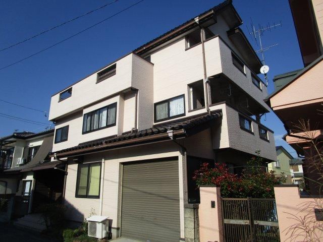 Spacious 5LDK House in Matsuyama-cho - Photo 1