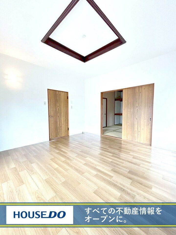 Renovated 7DK Home with Ample Storage - Photo 1