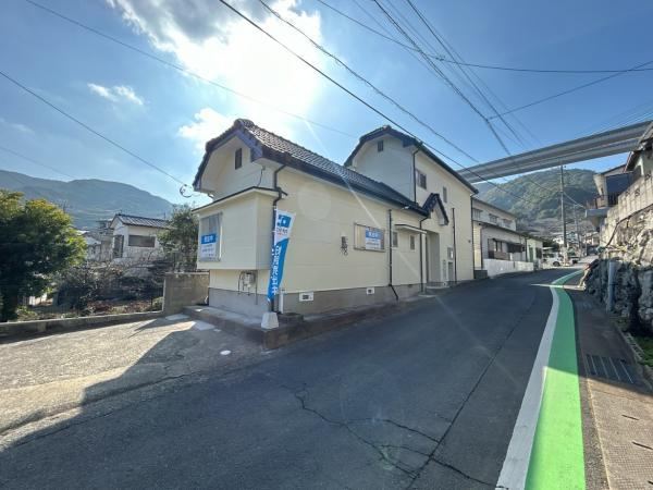 Charming 3DK House in a Quiet Area - Photo 1