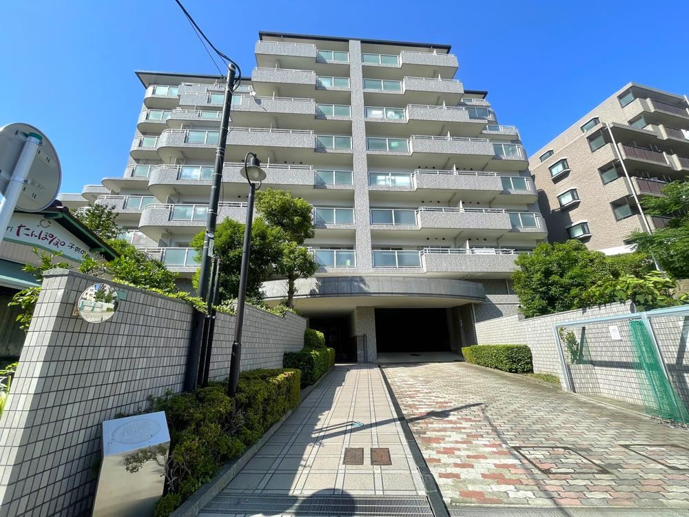 Renovated 3LDK Apartment in Maebara - Photo 1