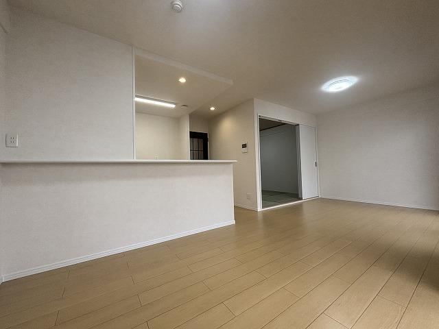 3LDK apartment in Moriguchi, Osaka - Photo 1