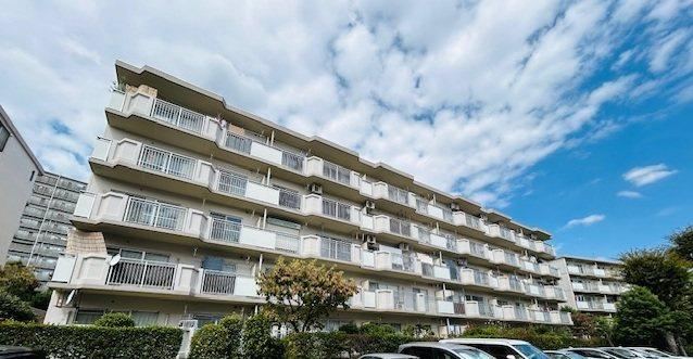 Well-Maintained 3LDK Apartment in Namiki, Tokorozawa - Photo 1