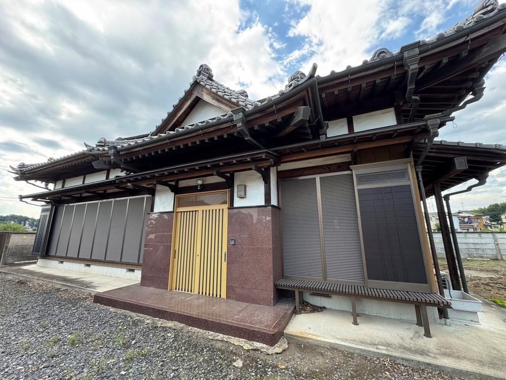 Charming 3LDK+S Bungalow in Morokawa - Photo 1