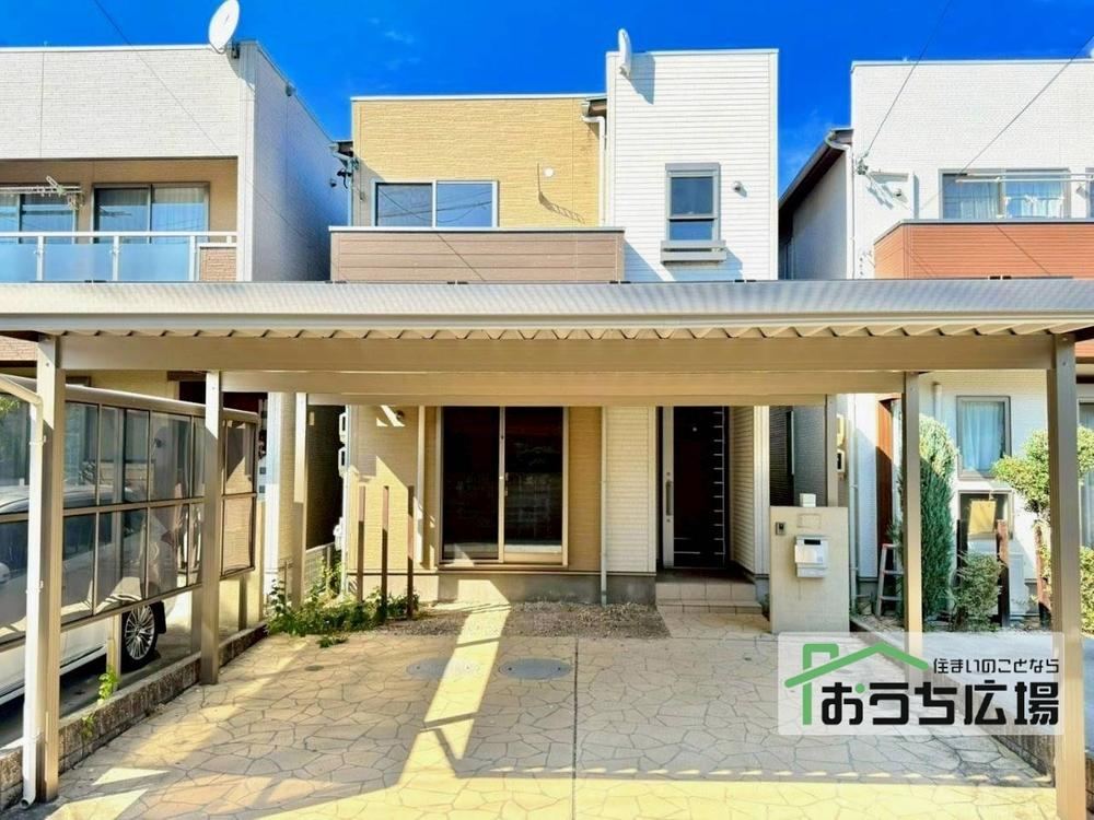 3LDK House with Solar Power and Living Room Stairs - Photo 1