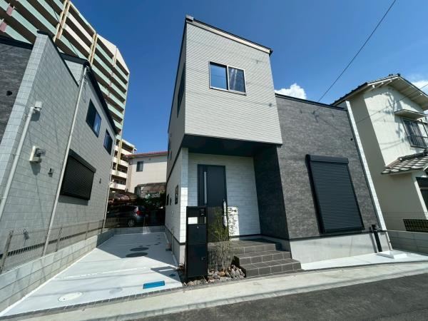 4LDK house in Izumisano, Osaka - Photo 1