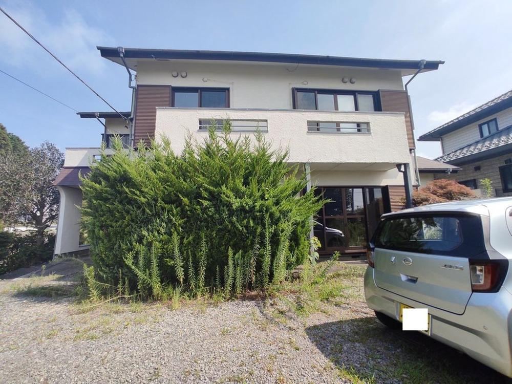 Spacious 4LDK House with Quiet Surroundings in Kanba - Photo 1