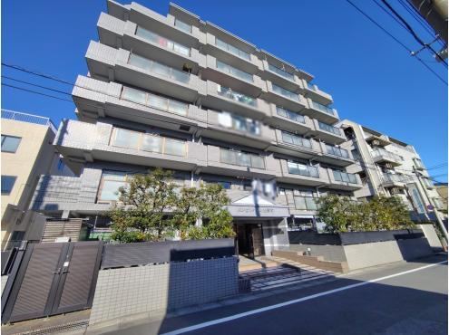 Renovated 3LDK Apartment in Omori Minami - Photo 1