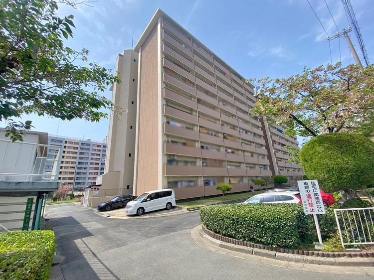 2LDK apartment in Konohana Ward, Osaka - Photo 1