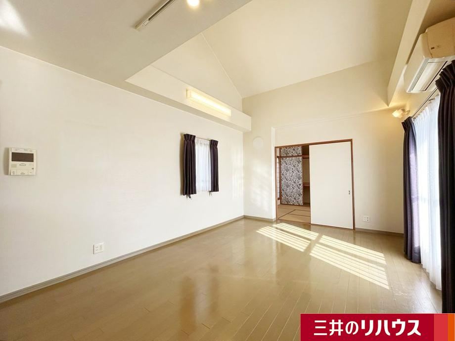 4LDK apartment in Nishinomiya, Hyogo - Photo 1