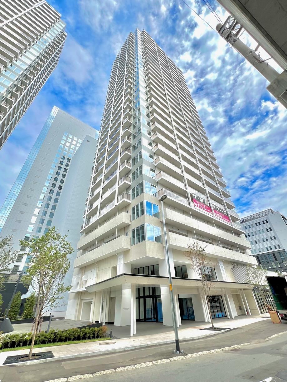 Stylish 2LDK Apartment Near Sapporo Station - Photo 1