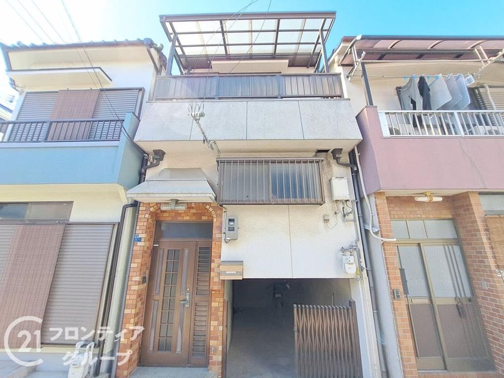 Convenient 4LDK House Near Chibune Station, Osaka - Photo 1