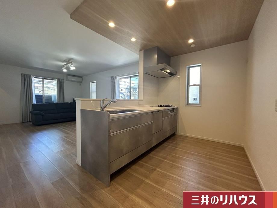 Modern 3LDK+S Detached House in Uozaki Minamimachi - Photo 1