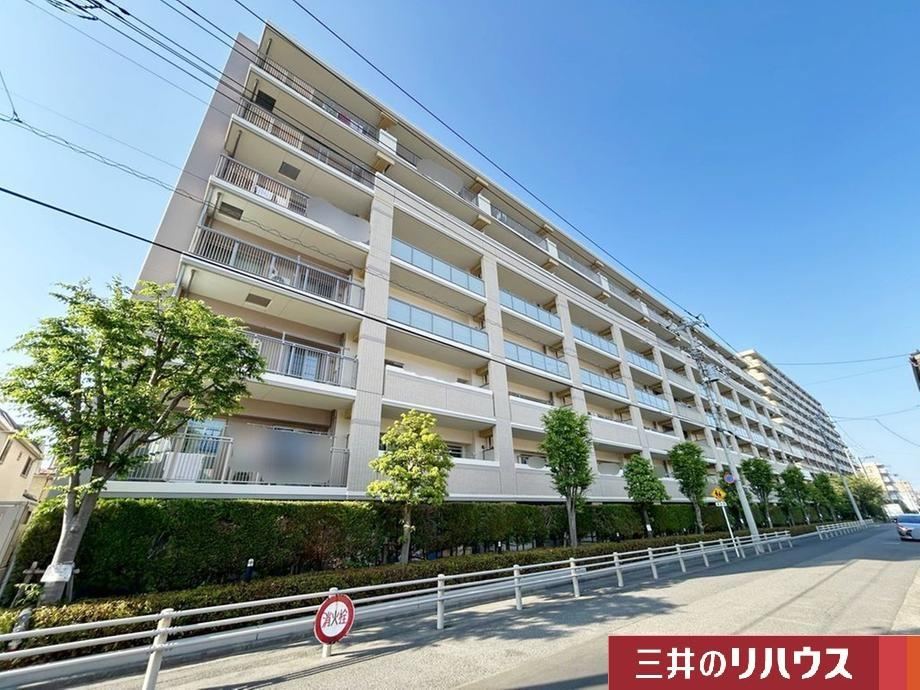 Bright 3LDK Apartment in Hachioji - Photo 1