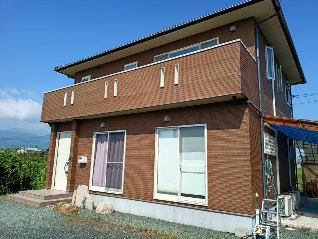 Charming 4LDK Home on Spacious Lot in Shufu - Photo 1