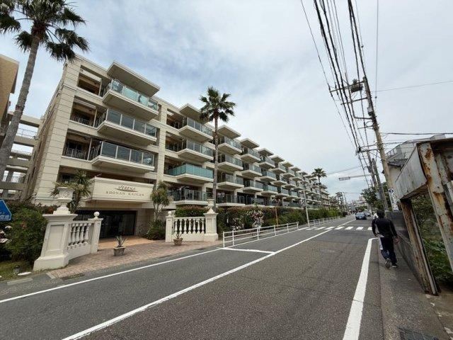 3LDK Apartment Steps from Tsujido Beach and Park - Photo 1