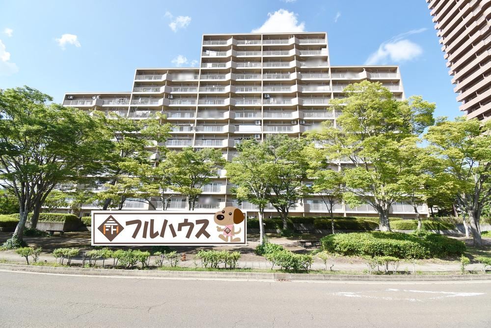 Bright 3LDK+S Apartment in Shimonita, Sendai - Photo 1