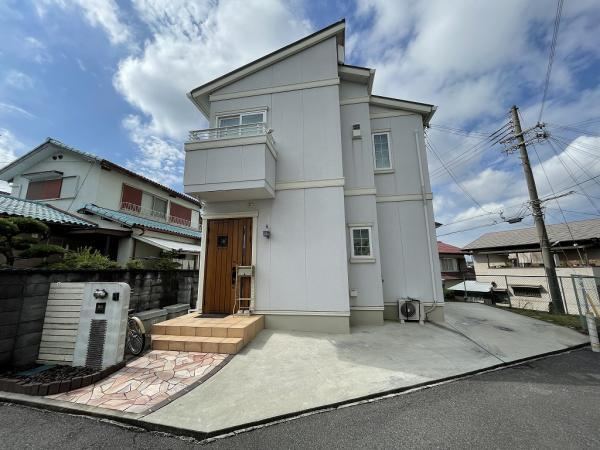 Modern 3LDK+S Home Near Higashi-Sano Station - Photo 1