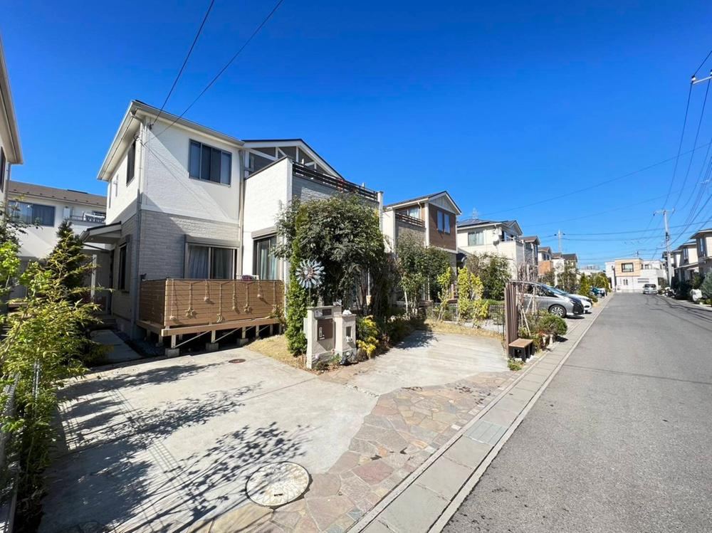 Stylish 4LDK House with Wood Deck in Komaki - Photo 1