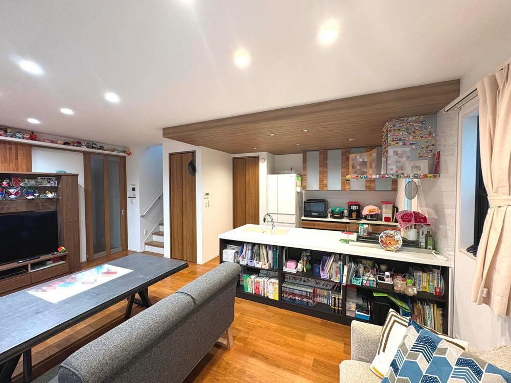 Modern 4LDK House with Solar Power in Nerima - Photo 1