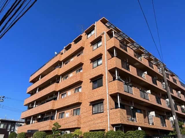 2LDK+S Apartment Near Hamano Station - Photo 1