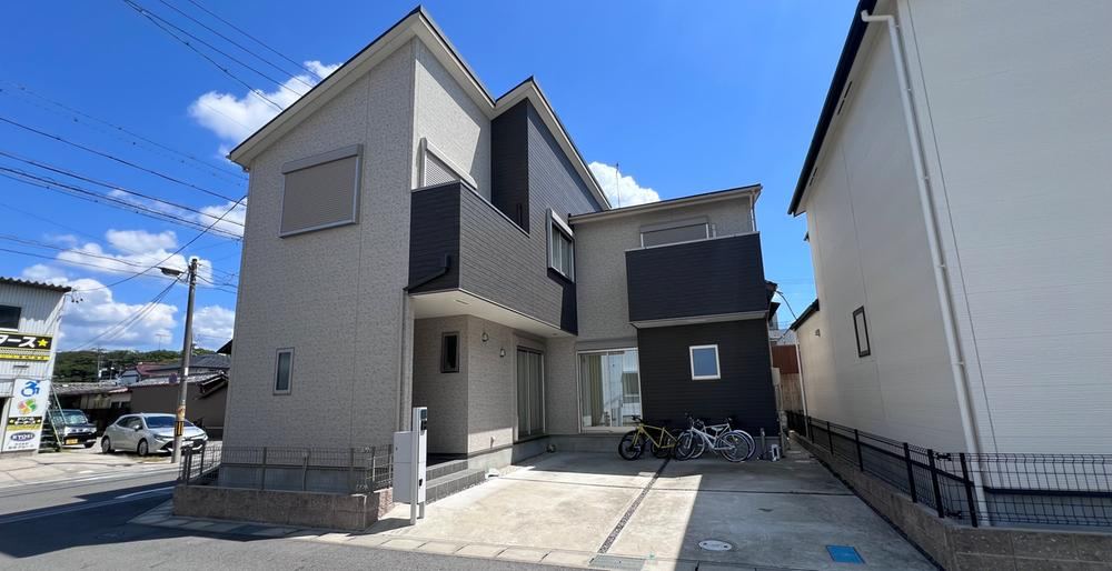 Family-Friendly 4DK Home Close to Yahagihashi Station - Photo 1