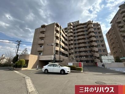 Modern 3LDK Apartment in Kashiwagi, Sendai - Photo 1